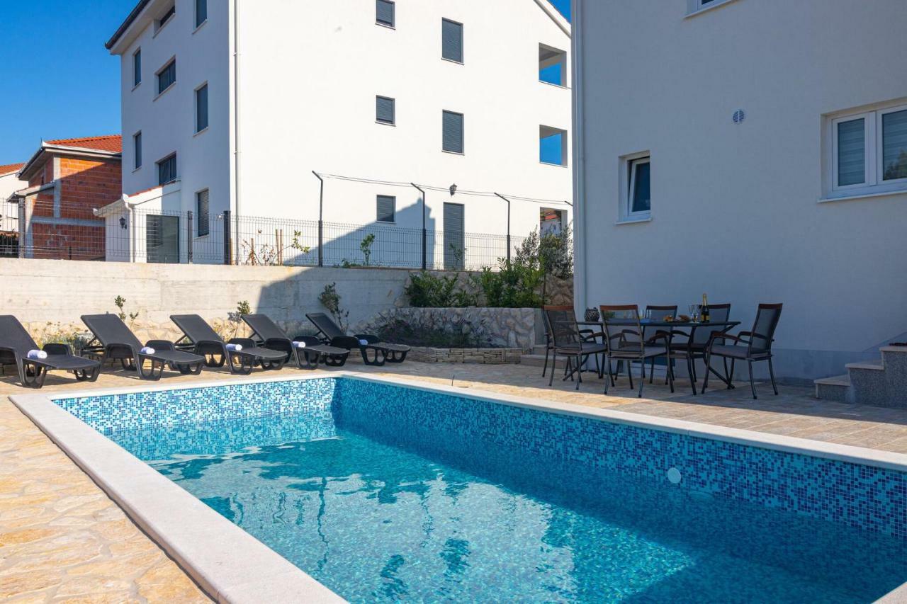 Holiday Home Mb Ražanj Exterior foto